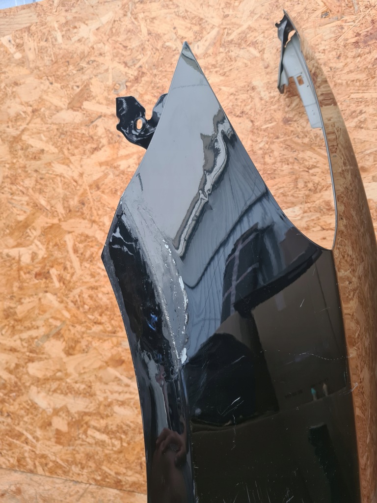 Крило ліве передній перед tesla 3 3 1091094-f Зі Шроту