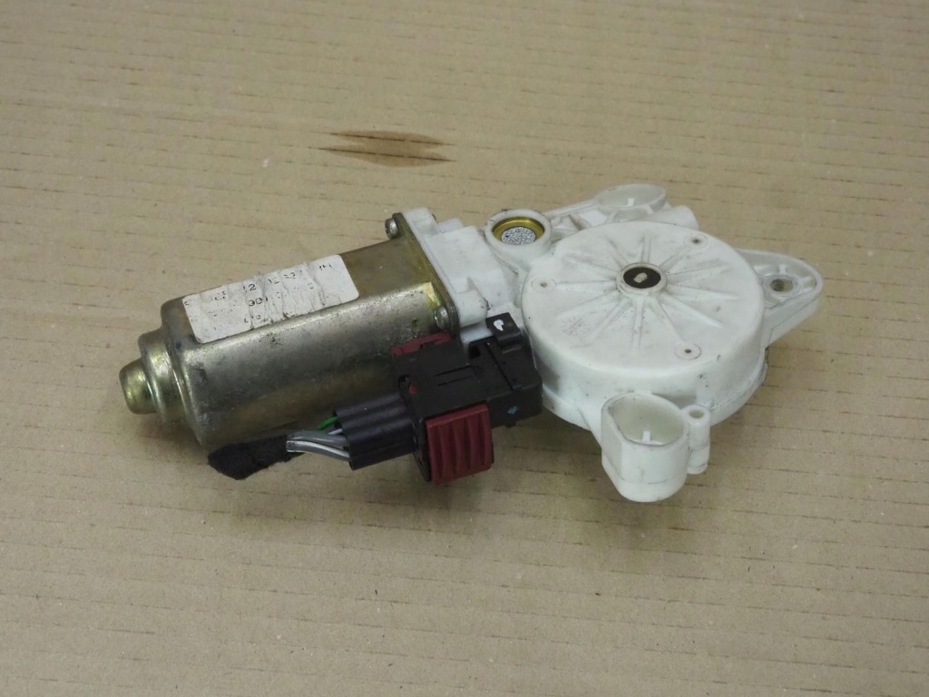 Моторчик стекло правая  задний saab 9-3 93 2 2004r 6pin Недорого