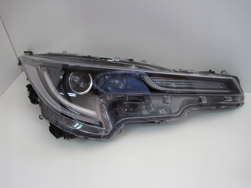 Купити Фара фара full led правий toyota corolla 81110-02s80