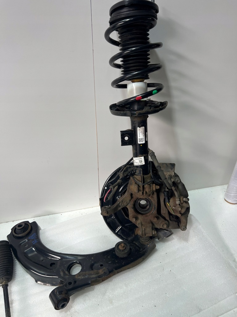 фото №7, Mazda cx-30 рычаг левая поворотный кулак амортизатор rok 2022