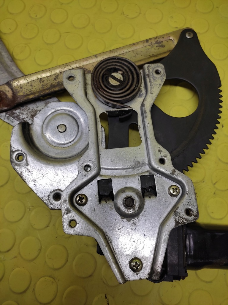 фото №5, Hyundai galloper подъемник стекло правый задняя