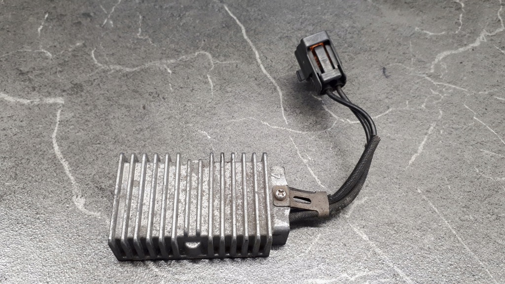 фото №9, 056777-0770 резистор вентилятор mazda rx8 1.3