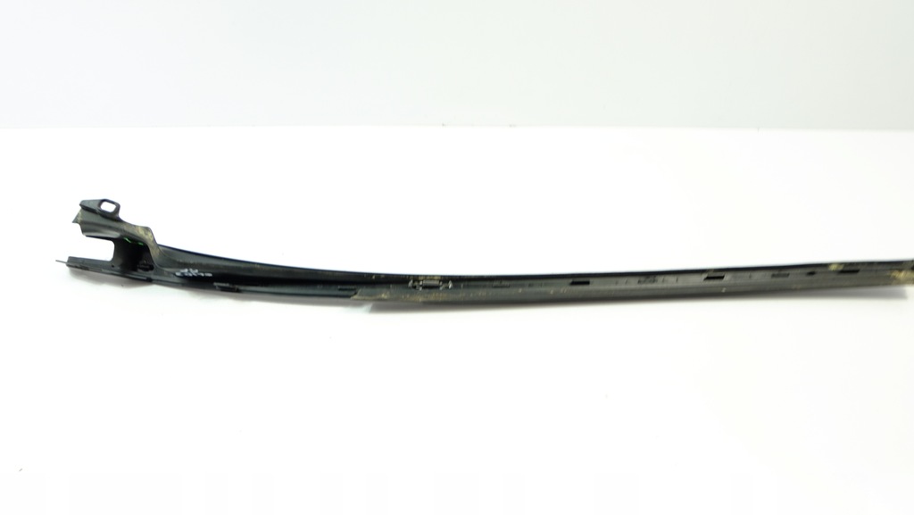 фото №7, Renault clio iii молдинг скло лобове права 8200334100