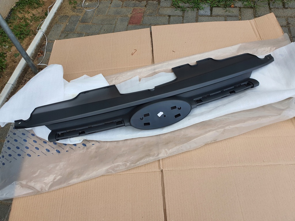 фото №1, Решётка радиатора решётка радиатора ford transit custom bk21-8a133-a