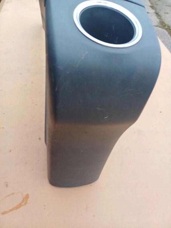 фото №7, Подлокотник туннель средний toyota prius plus 11-13r