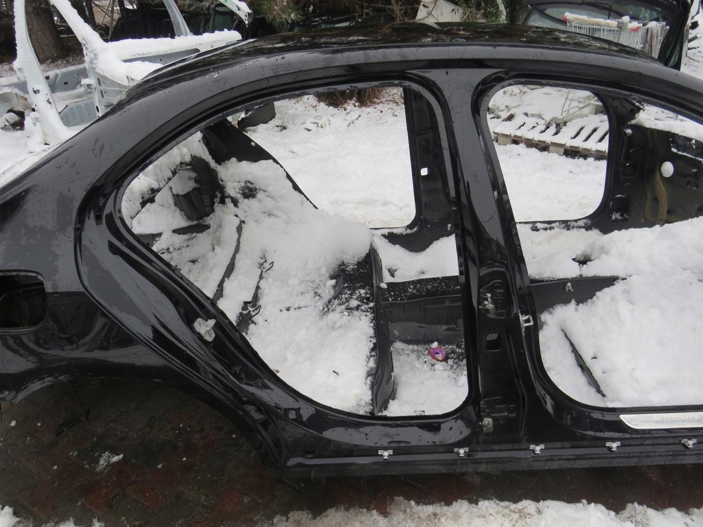 фото №1, Порог блок двигателя правый bok mercedes w205