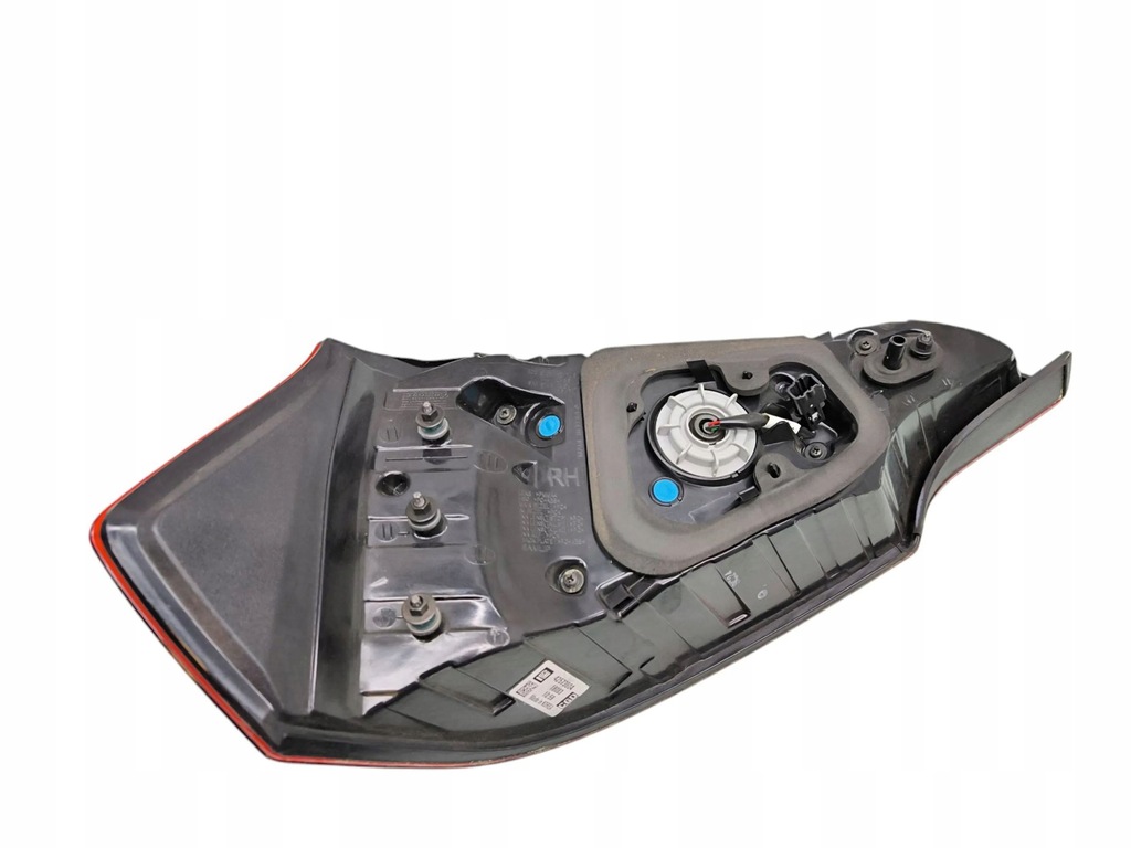 фото №8, Chevrolet bolt 2018 правая сторона лампы задний крышки багажника