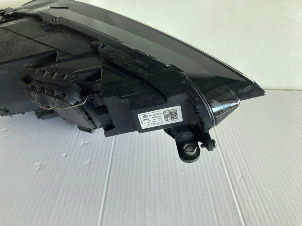 фото №14, Vw golf sportsvan лампа 517941033b 517941034b