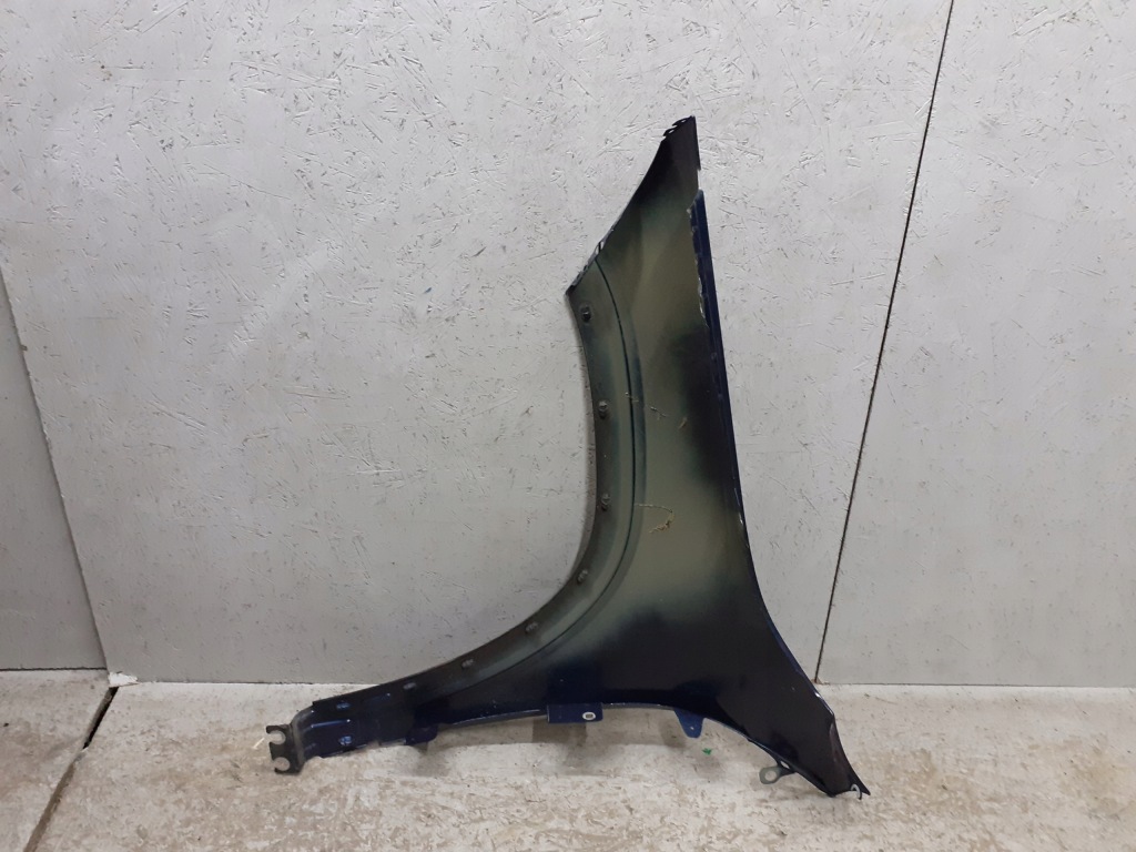 Крыло передний перед правый mercedes eqb a243 w243 Киев