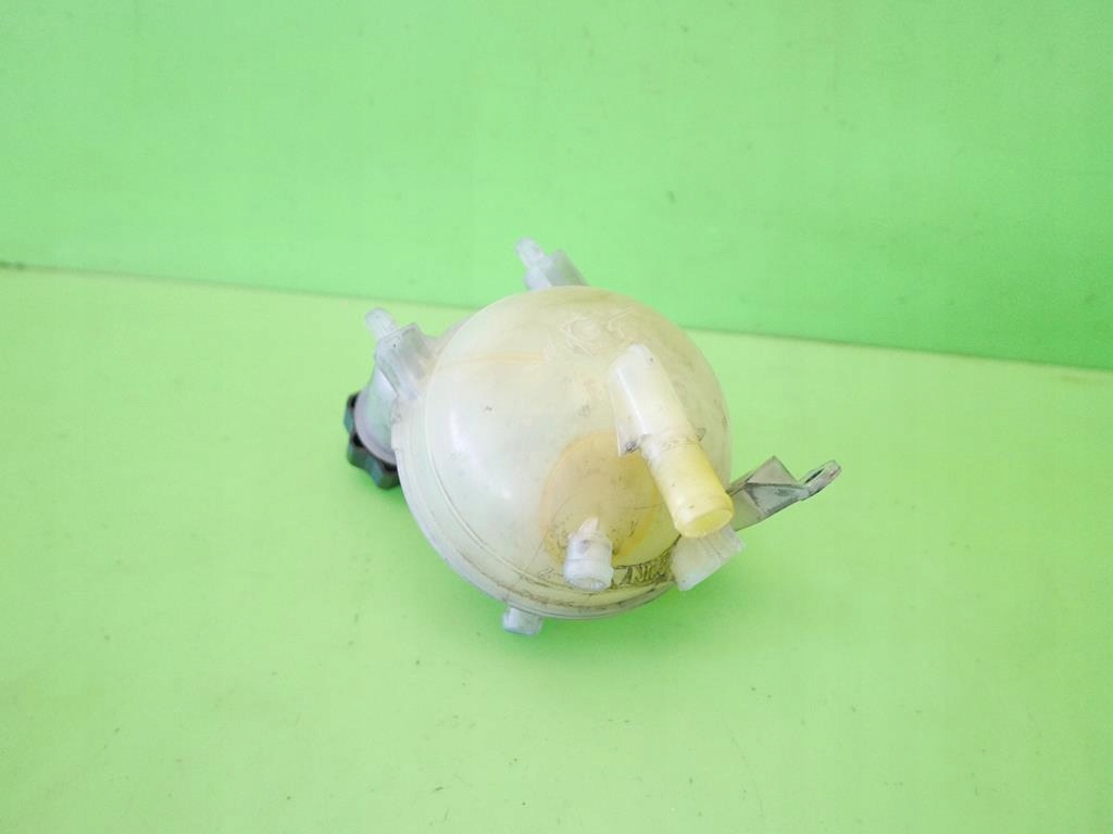 фото №9, Бачок расширительный peugeot 307 phi 1.6hdi 01-