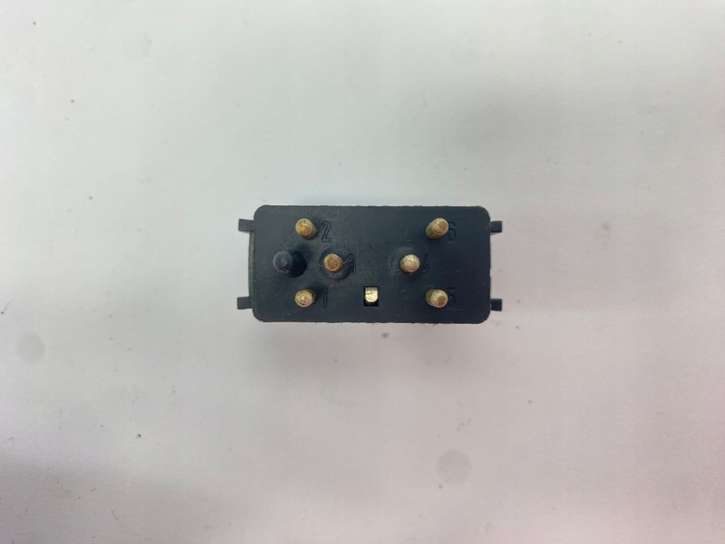 Кнопка выключатель подогрев сидений mercedes w124 1248200210 с Разборки