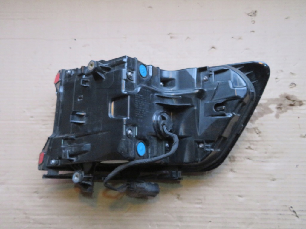 фото №10, Polestar 2 лампа задняя левая w крыло 31108940