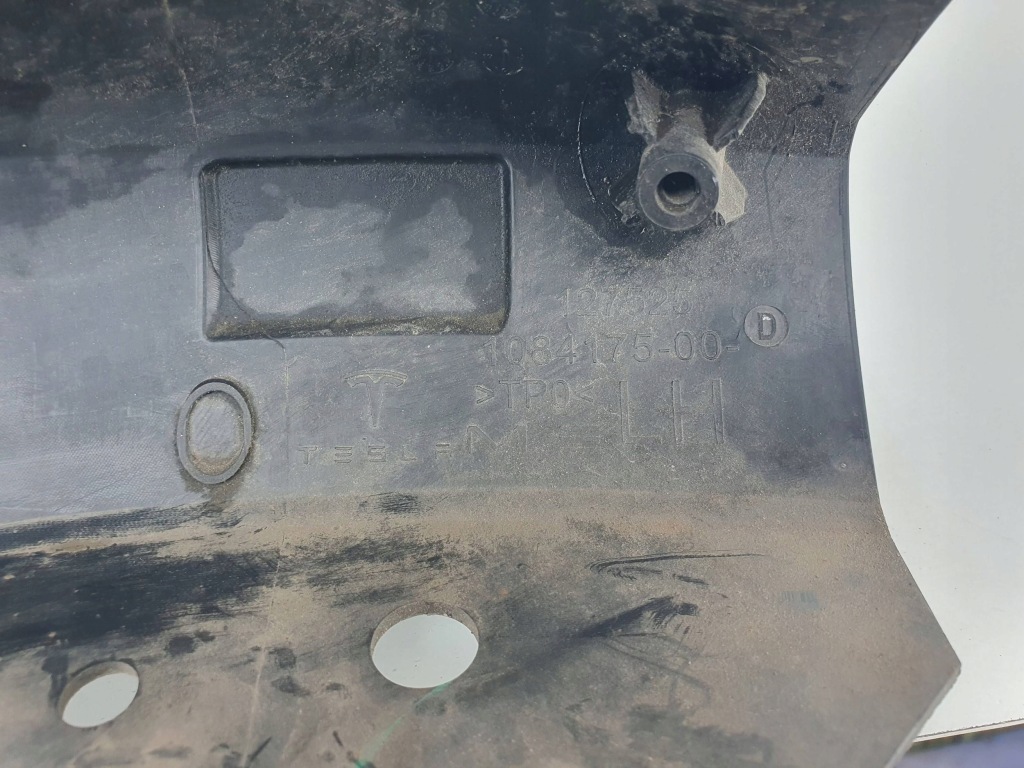 Tesla model 3 iii направляющая кронштейн бампера передний левый перед 108417500 Недорого