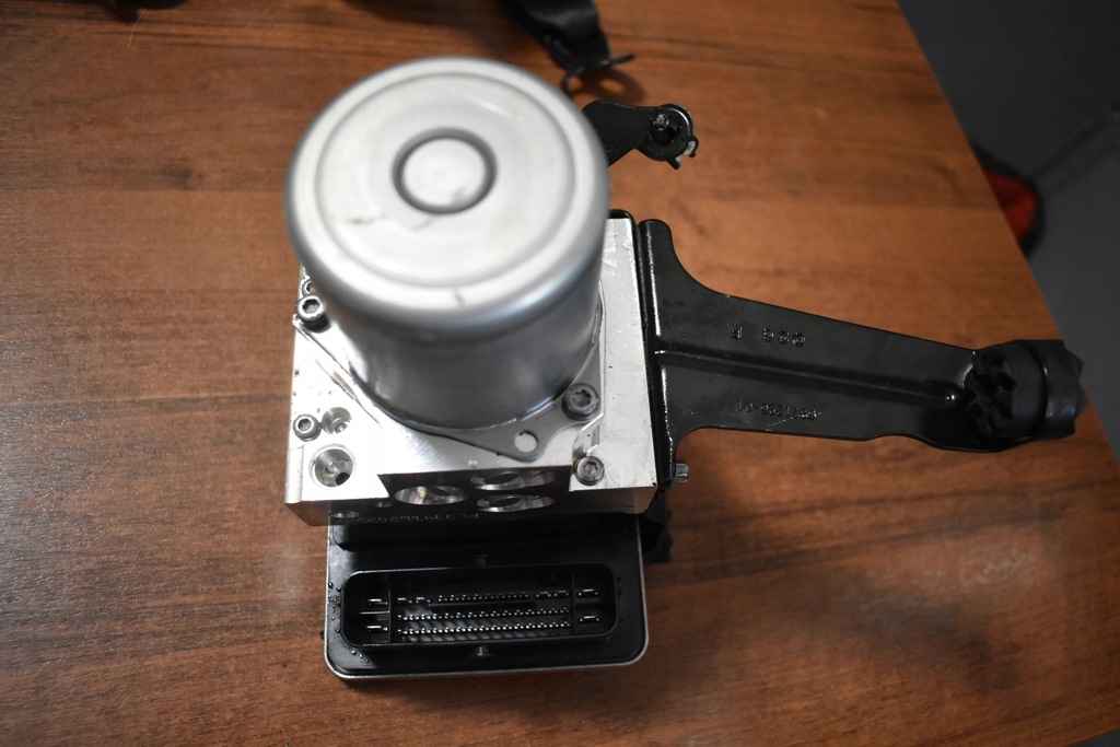 фото №1, Idealny блок керування насос abs радар 4x4 bmw g01 g02 g30 1