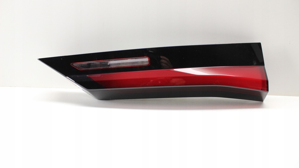 фото №1, Bmw x1 u11 - лампа задняя правая led 2023+