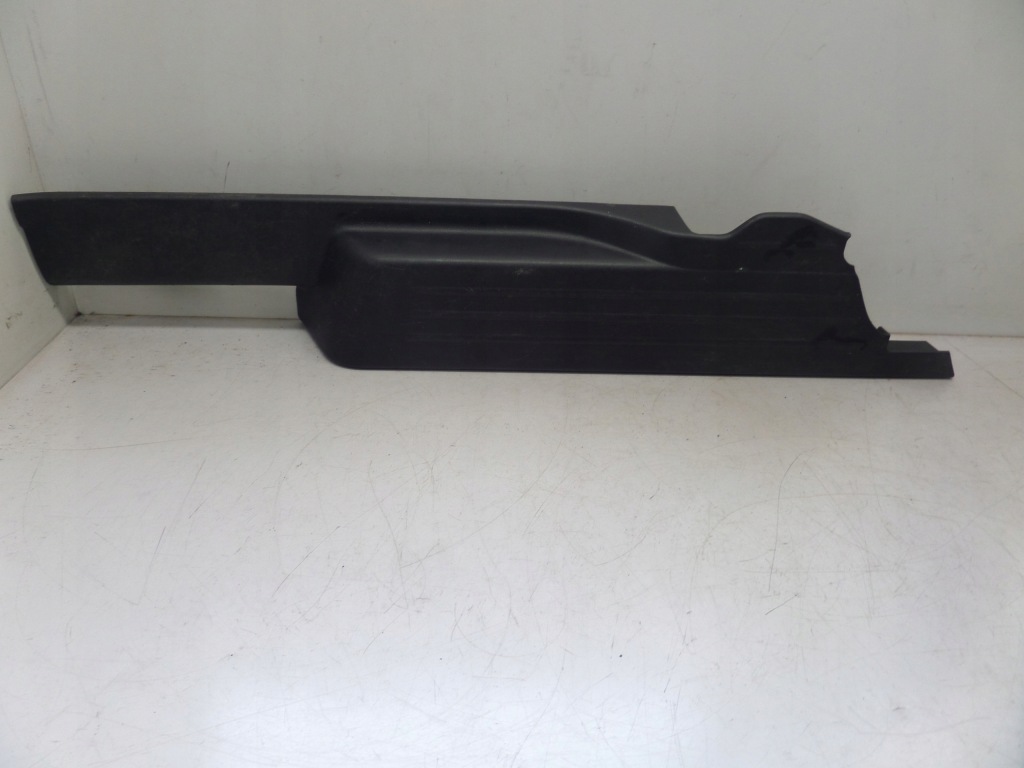 Купить Накладка накладка порог правый  задняя mazda 5 05-10