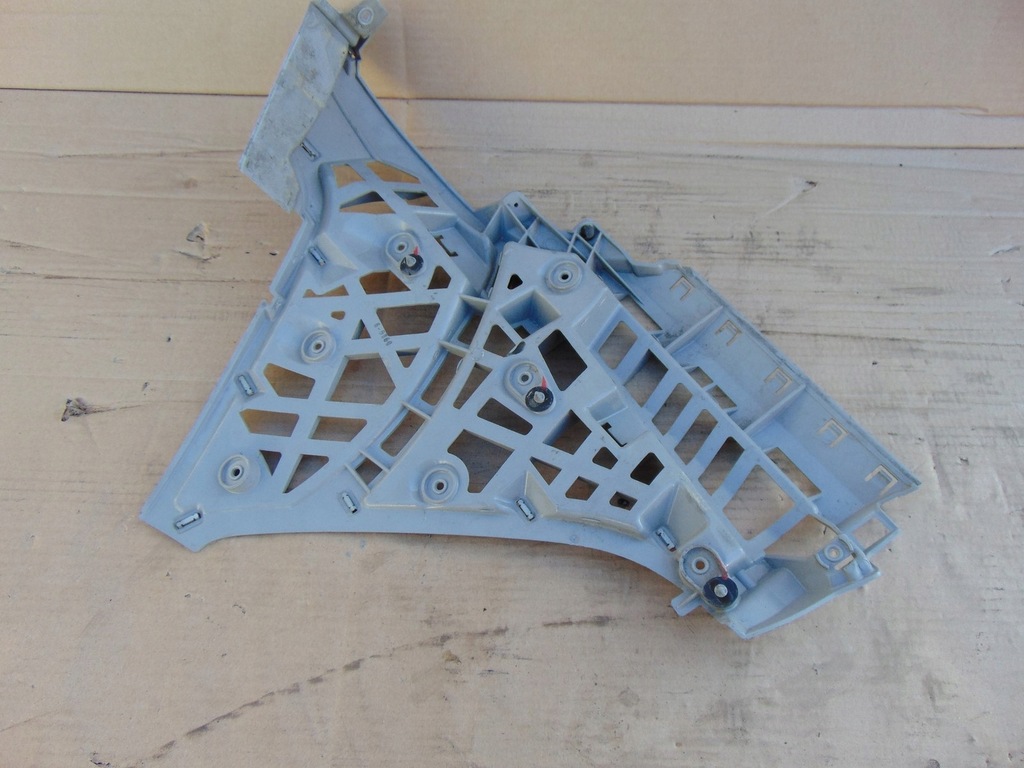 фото №9, Направляющая бампера правый задняя ford b-max av11r296a22-ad