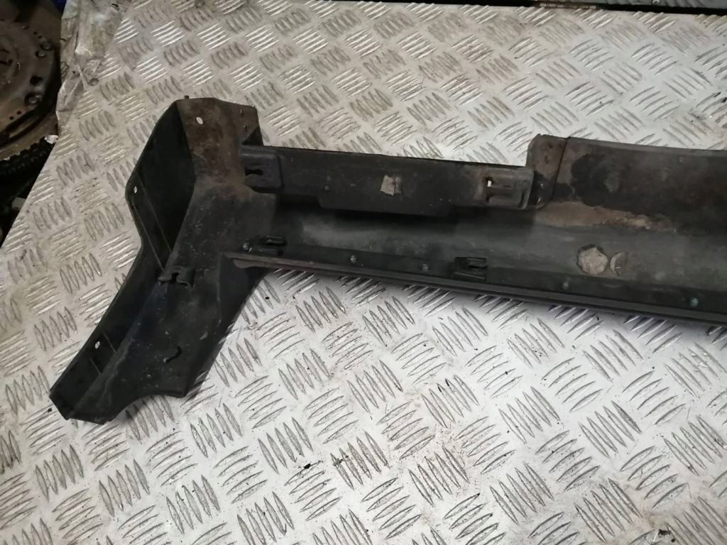 Chevrolet trax молдинг порог левая 95161802 в Украине