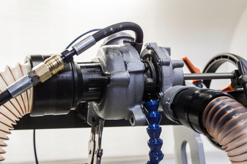 Купить Турбина turbo mercedes sprinter 108 129 km 709863 + набор