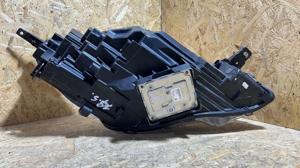 фото №14, Ford escape iv 2021 лампы передние