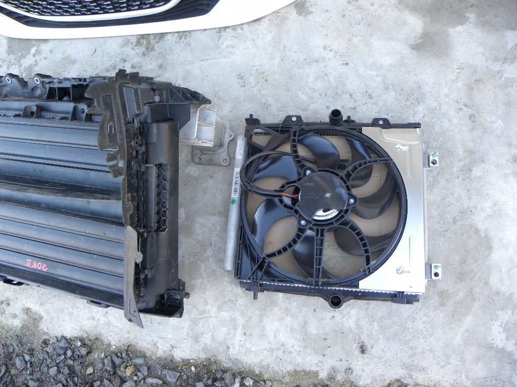 фото №7, Peugeot 208 ii капот, лампы pół led-technology бампер 2020 rok