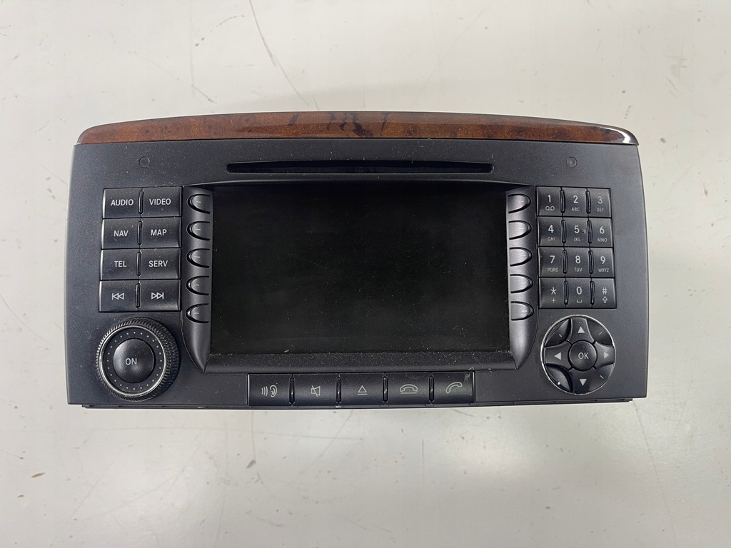 фото №3, Mercedes w251 r-klasa панель радио навигация a2518703489