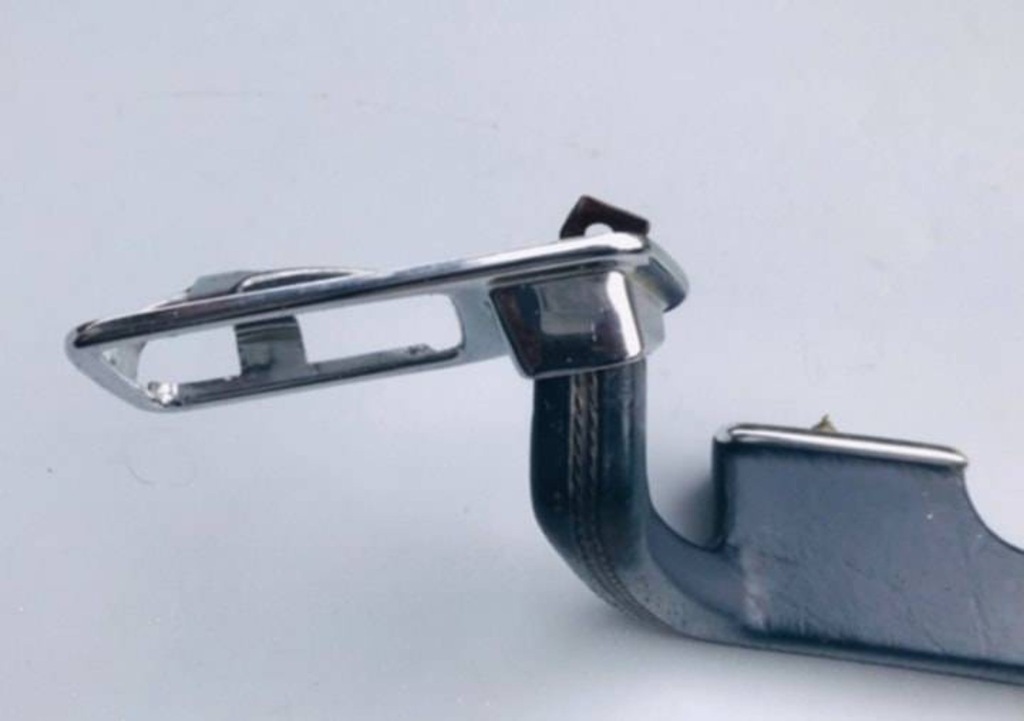 фото №5, Mercedes-benz w123 ручка кронштейн двері правий перед niebieska 3-seria