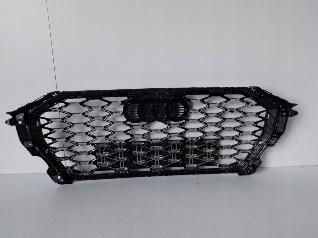 фото №9, Audi q3 83f s-line решётка радиатора / решётка радиатора 10524