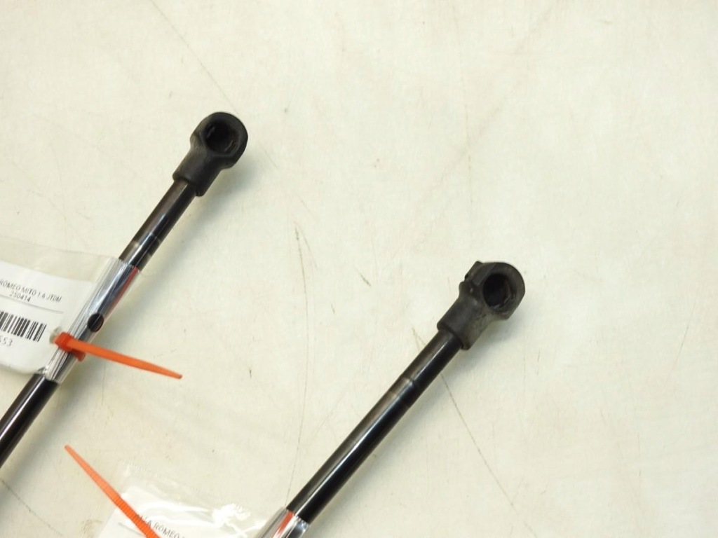 фото №3, Привод амортизаторы крышки багажника alfa romeo mito 50515442