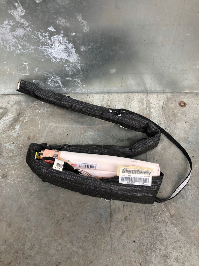 фото №1, Шторка безопасности левая c4 picasso ii 9800483280