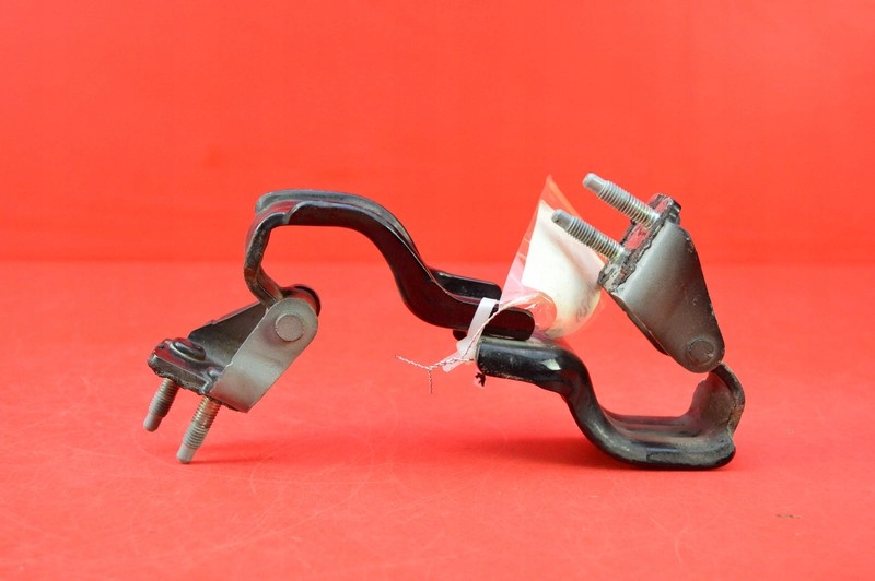 фото №5, Петля петли крышки чёрные vw passat b6 kombi 05-10