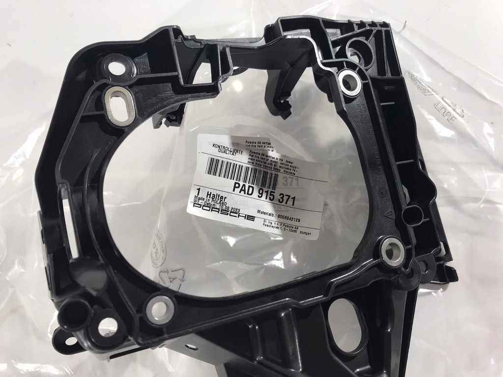 фото №5, Кронштейн штекери заряджання porsche taycan pad915371