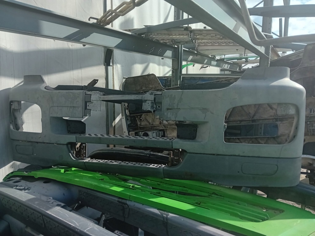 фото №1, Бампер mercedes arox atego