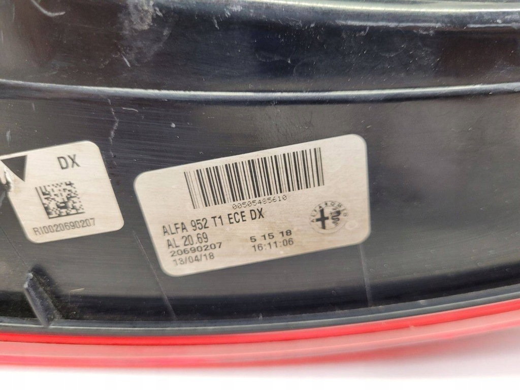 фото №9, Лампа задняя правая сторона alfa romeo giulia 2 2017 20690207