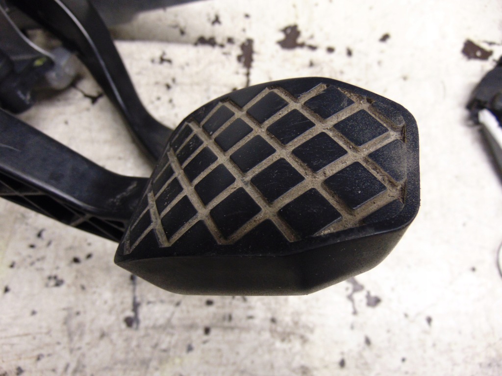 фото №9, Педаль педалі газу гальма зчеплення комплект механічна коробка передач audi a4 b6 europa