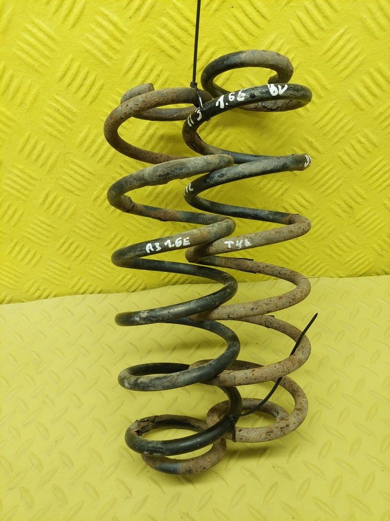 фото №1, Audi a3 8l 1.6 пружины подвеска задняя