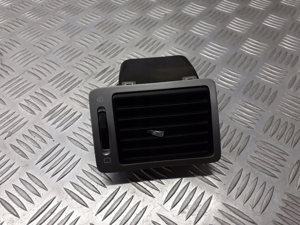 фото №1, Решётка левая обдув peugeot 307 sw 9634499077