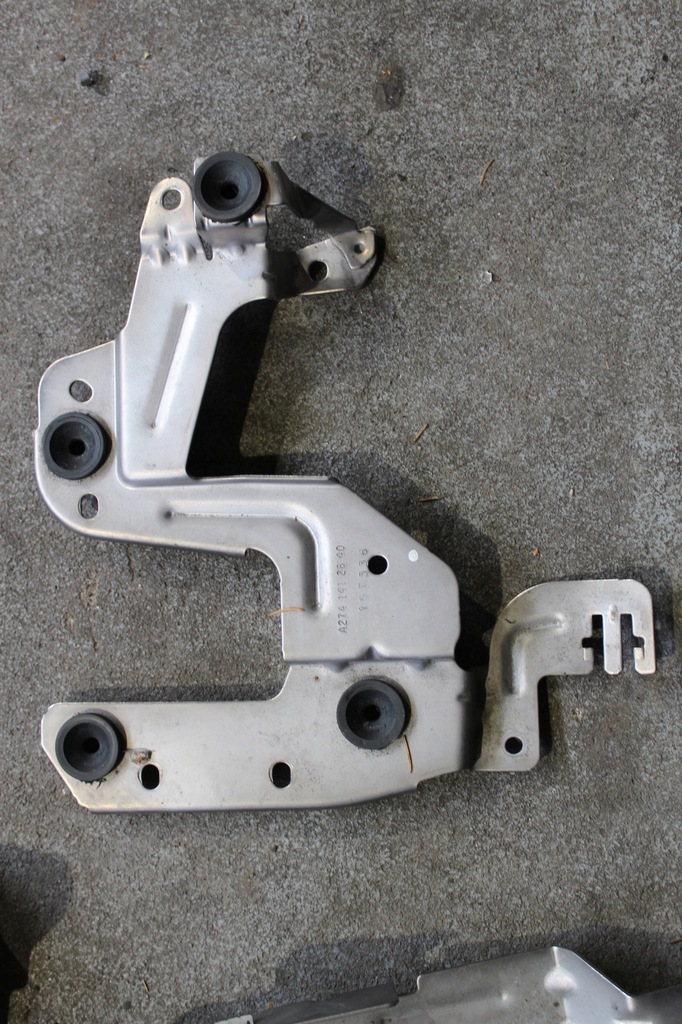 фото №1, Infiniti q60 2.0 turbo a2741412840 кронштейн