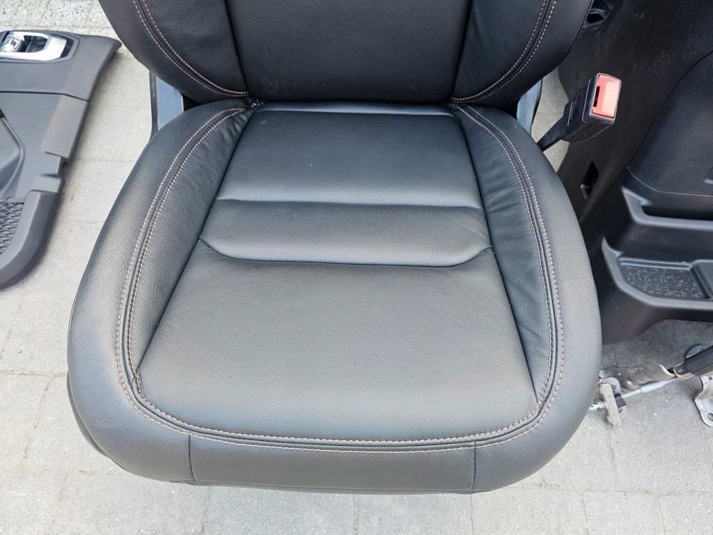 Купити Jeep wrangler jl 4xe sahara сидіння сидіння заднє сидіння електричний