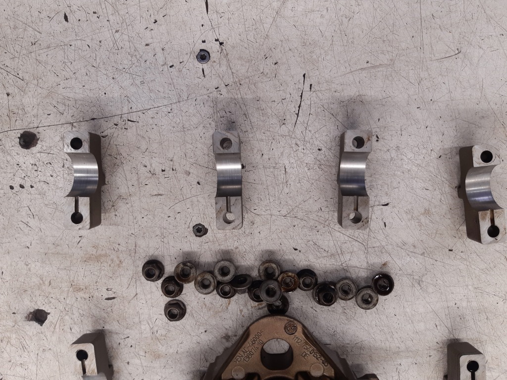 Головка справна 7559168 bmw e81 Ціна