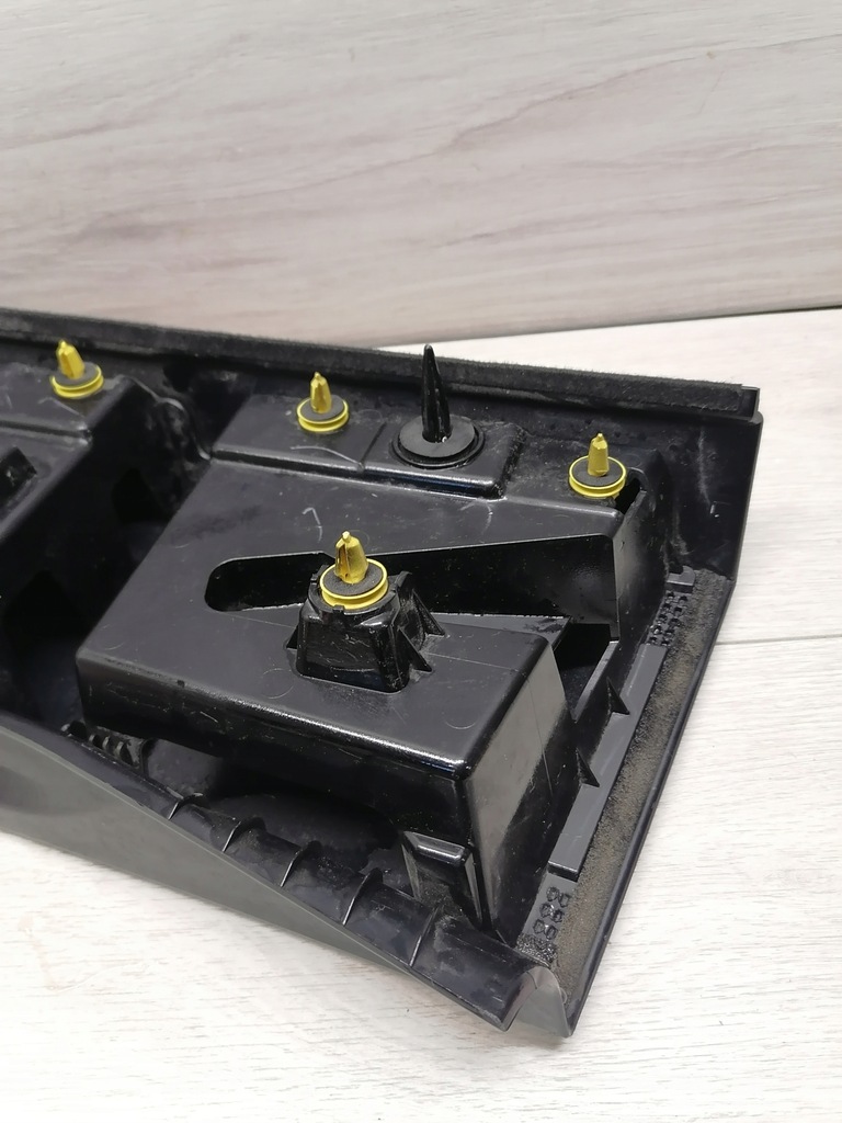 фото №9, Defender молдинг кузовная левый задняя l8b2-29149-ad