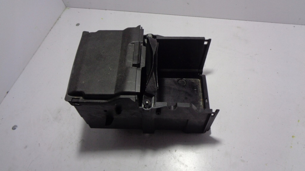 фото №6, Focus mk3 11-18 корпус аккумулятор