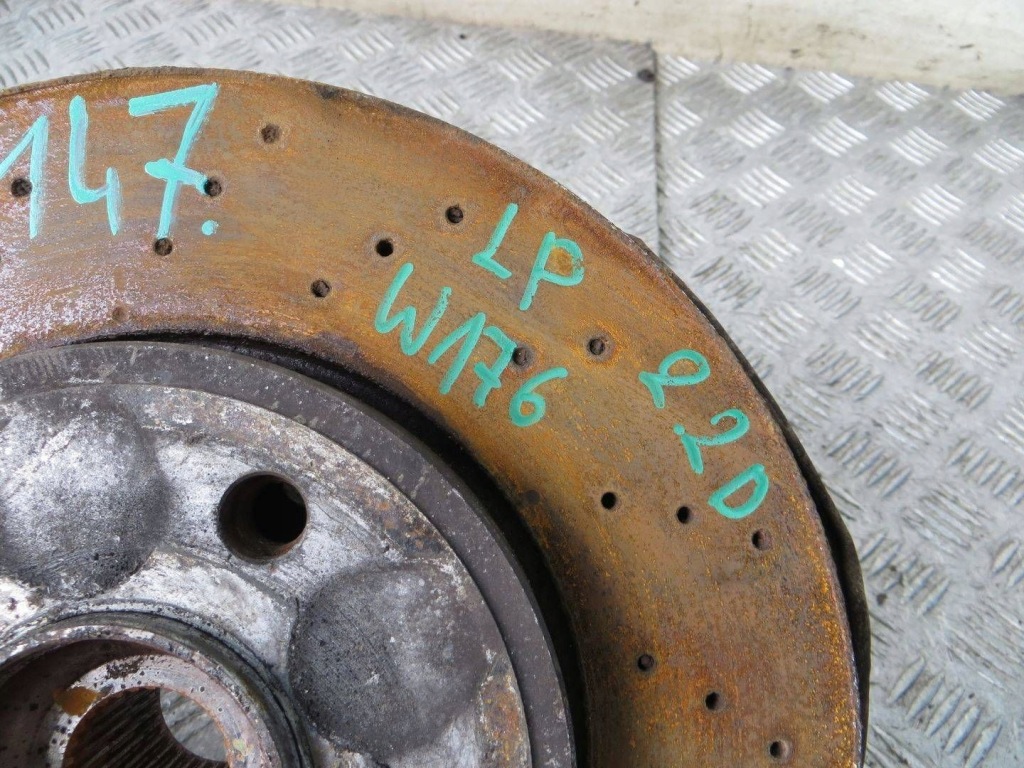 Mercedes w176 2.2 поворотний кулак ліва перед 12- Київ