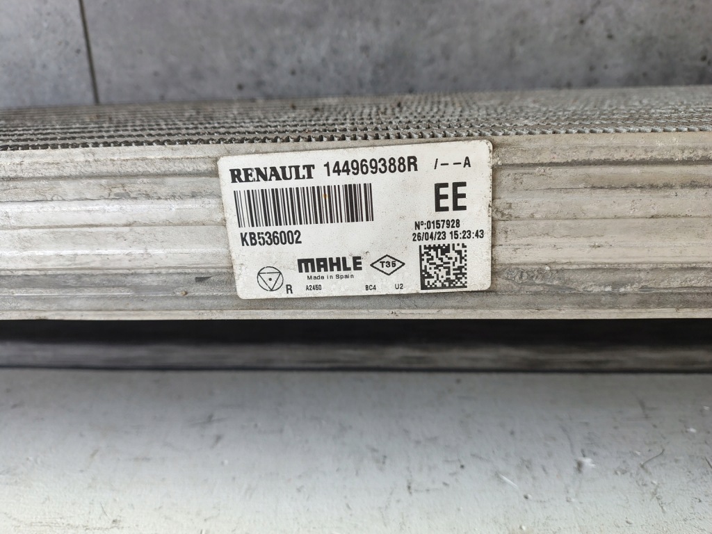 Радиатор renault master iii рестайлинг  144969388r идеальное состояние интеркулер 2019- в Украине