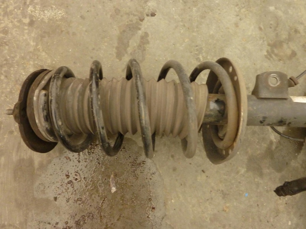 Амортизаторна стійка поворотний кулак fiat fiorino bipper nemo 1.4 hdi правий Зі Шроту