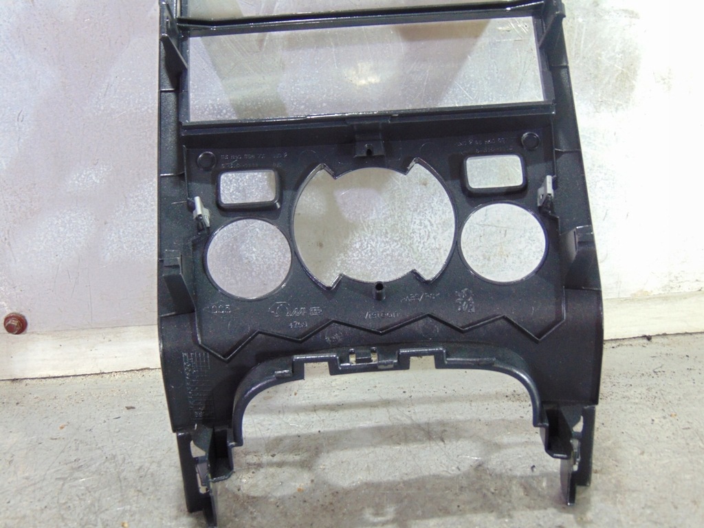 фото №5, Рамка защита радио peugeot 3008 10r