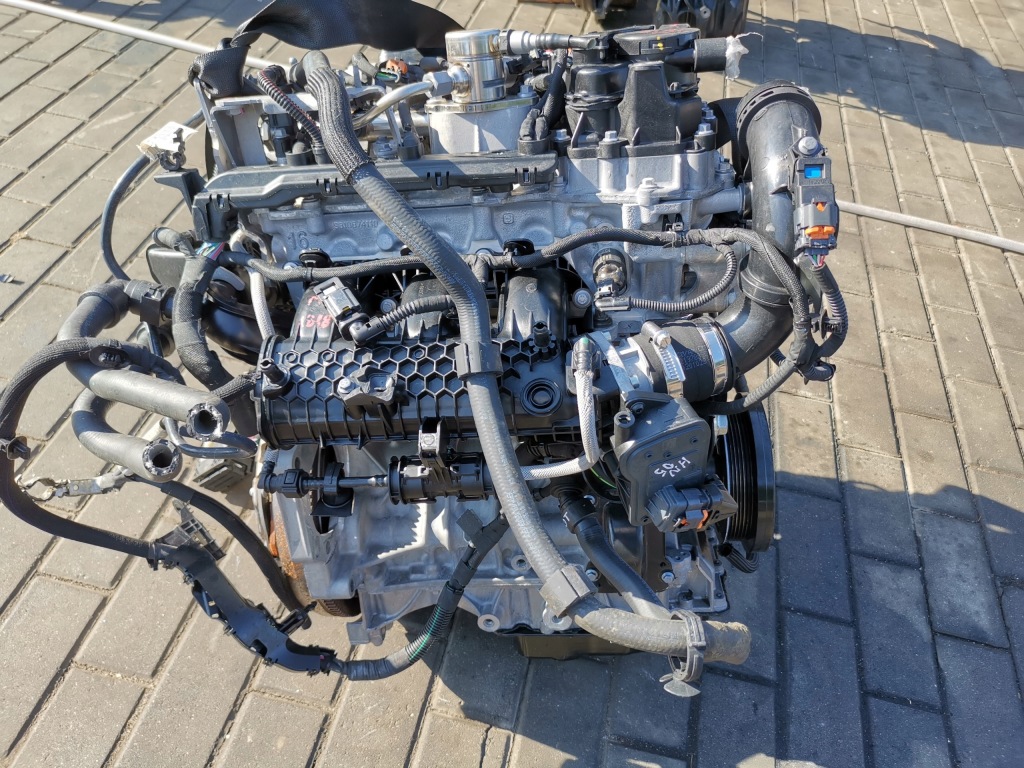 Двигатель комплектный  peugeot 208 citroen c4 c5 aircross opel corsa 1.2 thp hn05 Доставка