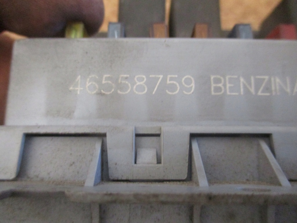 фото №3, Коробка запобіжників alfa romeo 147 46558759