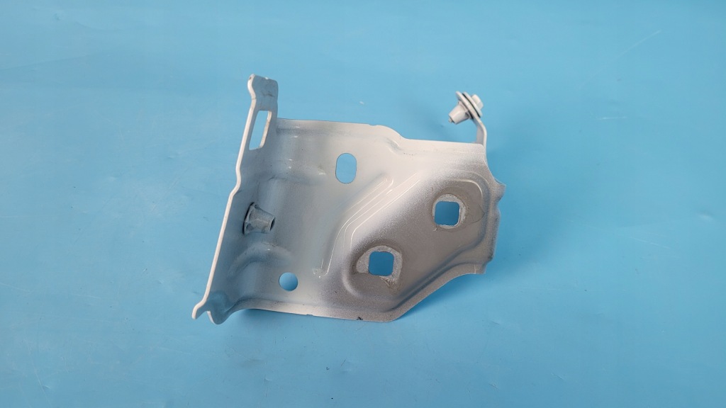 Mercedes eqa 250 кронштейн кронштейн крила ліва a2478811500 a2478807901 Доставка