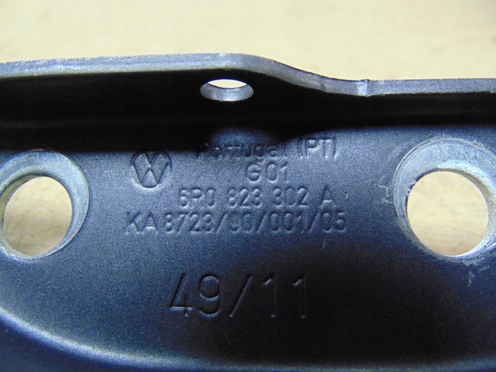 фото №7, Петля капот правий vw polo v 6r 6r0823302a